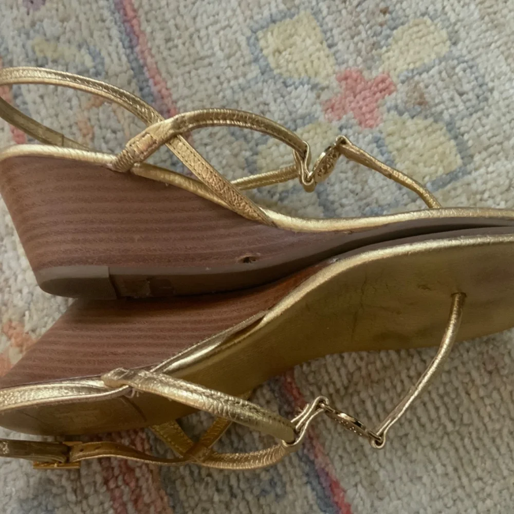Tory Burch Gold Metallic T-Strap Sandals